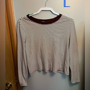 Long sleeve crop top